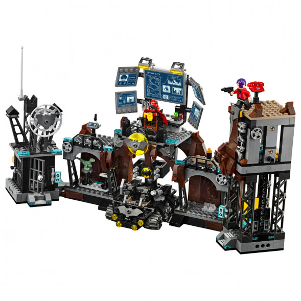 Конструктор LEGO Super Heroes 76122 Вторжение Глиноликого в бэт-пещеру в Ростове-на-Дону