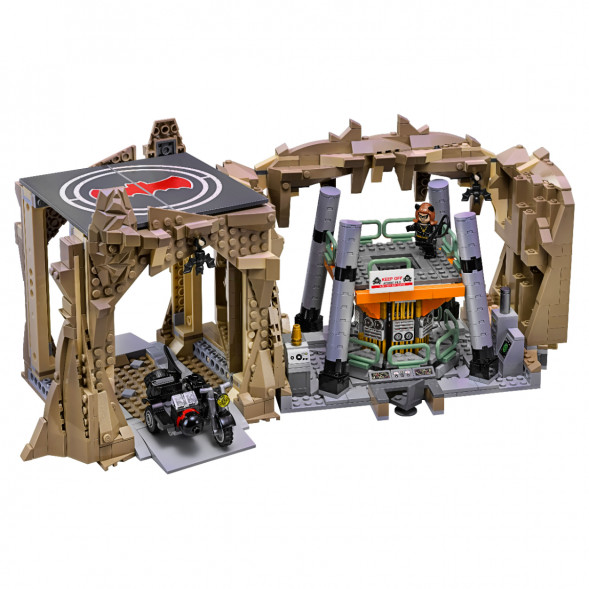 Конструктор LEGO Коллекционные наборы 76052 Логово Бэтмена в Ростове-на-Дону