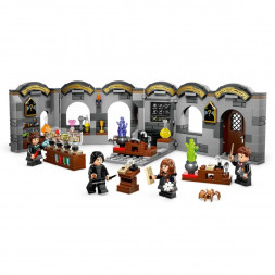 Конструктор LEGO Harry Potter 76431 Замок Хогвартс Класс зельеварения