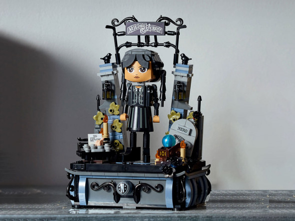 Констурктор LEGO Wednesday 76780 Фигурка Венсдей Аддамс в Ростове-на-Дону