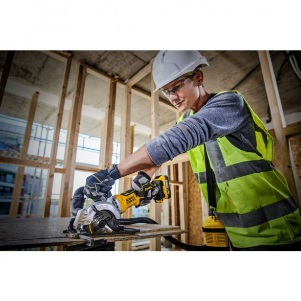 Аккумуляторная дисковая пила DEWALT DCS571N без АКБ и ЗУ в Ростове-на-Дону