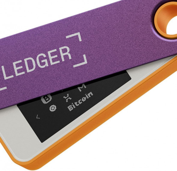 Криптокошелек Ledger Nano S Plus 1 шт., Retro Gaming в Ростове-на-Дону